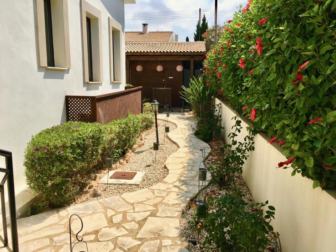 Villa Panorama - Stunning Views In Villa With Hot Tub, Pool, Garden Kouklia Exterior photo
